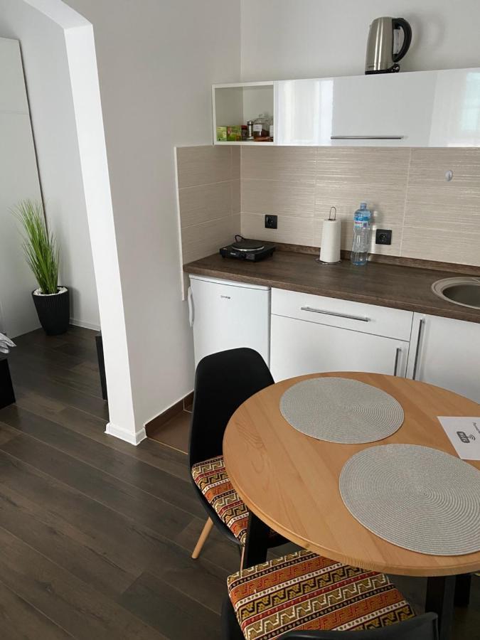 Apartment Strawberry Center