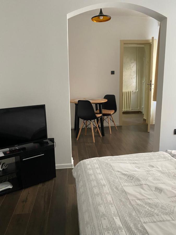 Strawberry Center Apartment Novi Sad